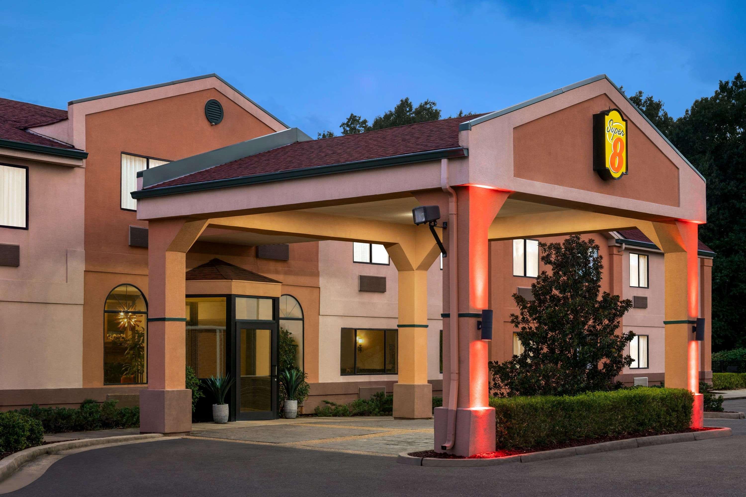 Super 8 By Wyndham Clinton Hotel Luaran gambar
